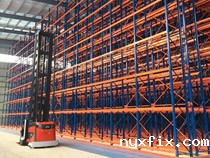 窄巷道叉车1吨举高能到11米吗?