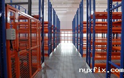 钢平台楼面推车载重两吨，楼板需要怎么做才能保证不会压出坑来？